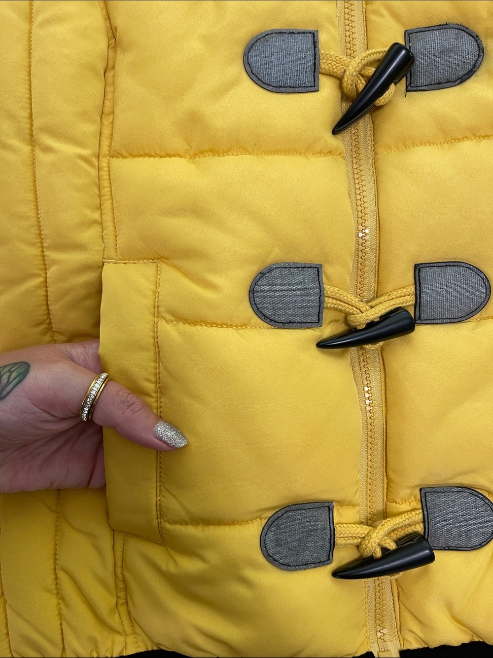 Ruff Hewn Yellow Quilted Puffer Vest Tweed Toggle Accents Size M - Picture 12 of 16